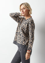 Load image into Gallery viewer, Zaket &amp; Plover Wild Side Pullover
